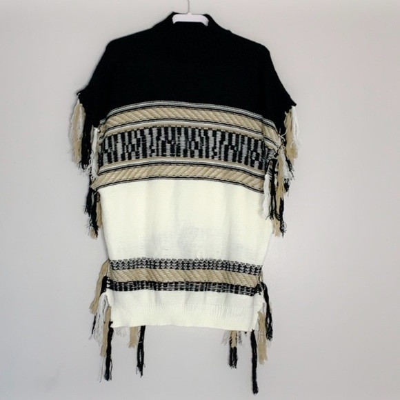 NWT Francesca’s South West boho Mock neck Fringe Woven sweater NEW xl - Picture 8 of 8